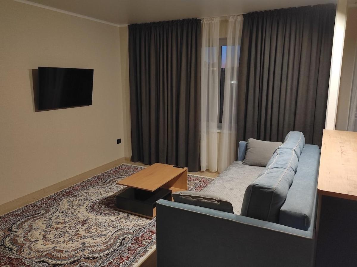 For Rent Number 3 Apartment *